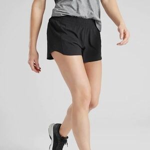 Athleta Hustle 3" Short - S